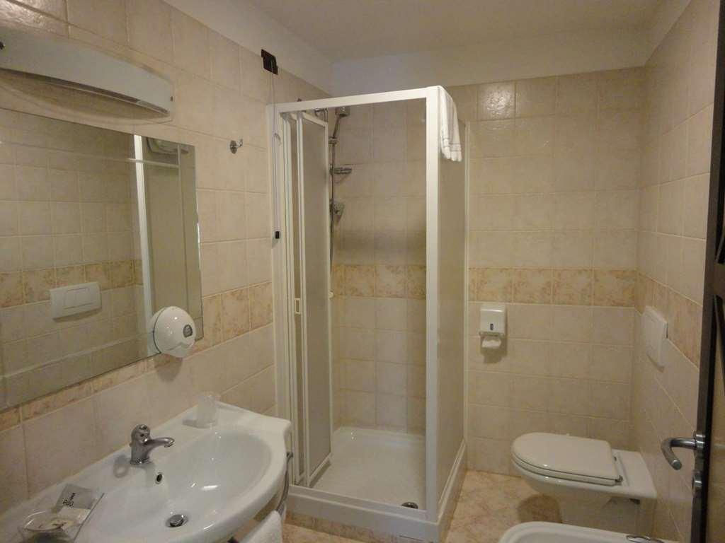 Hotel Vazzana Volpiano Zimmer foto